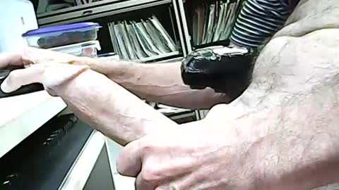 Snapshot of 01quebecboy69 chatting on 3, 8, 2026 01quebecboy69 online show from 3, 8, 2026