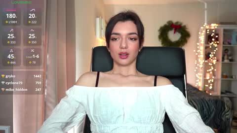 Snapshot of 0_perfect_imperfection_0 chatting on 20, 12, 2025 Olivia online show from 20, 12, 2025