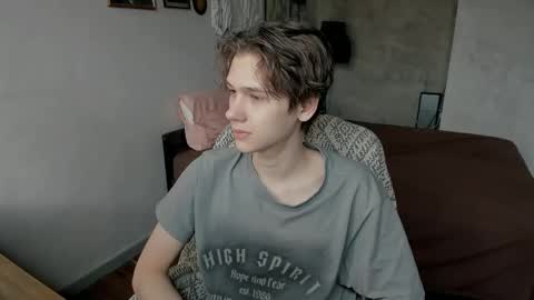 Snapshot of 0verlandd chatting on 23, 4, 2026 Adam online show from 23, 4, 2026