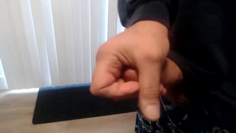 i erupt if you suck ur nipples 4 me and look at the camera while watching me online show from 5, 1, 2026