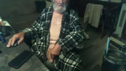 1handyanddee online show from 4, 3, 2025