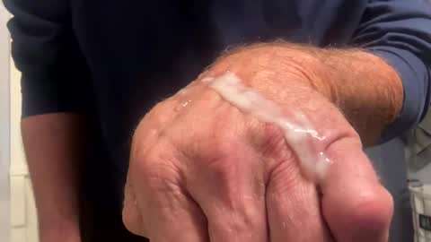 1hunglo412 online show from 28, 10, 2025