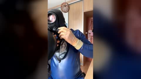 Snapshot of 1latruber chatting on 5, 5, 2026 latex and gasmask online show from 5, 5, 2026