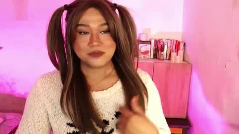 1lovelymess online show from 9, 4, 2026