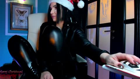 Moona  online show from 22, 12, 2024