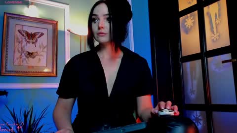 Moona  online show from 27, 1, 2025