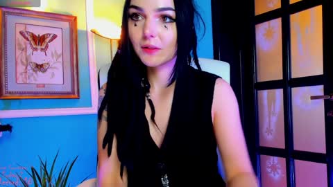 Moona  online show from 8, 2, 2025