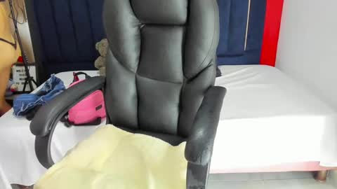 Isabella online show from 12, 2, 2025