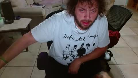 Snapshot of 2dirtyhillbillies chatting on 19, 5, 2026 ThrillBilly online show from 19, 5, 2026