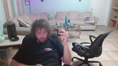 Snapshot of 2dirtyhillbillies chatting on 25, 5, 2026 ThrillBilly online show from 25, 5, 2026