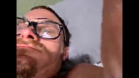 Snapshot of 2dj420 chatting on 20, 5, 2026 2dj420 online show from 20, 5, 2026