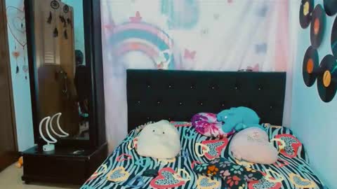 samantha sharon online show from 4, 12, 2025