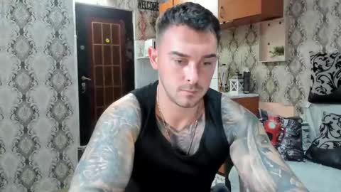 Snapshot of 2sexymuscles chatting on 9, 10, 2025 2sexymuscles online show from 9, 10, 2025