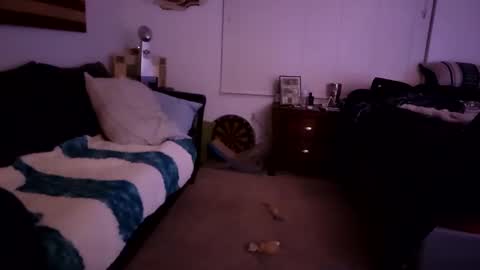 Snapshot of 2stroke82 chatting on 2, 11, 2025 2stroke82 online show from 2, 11, 2025