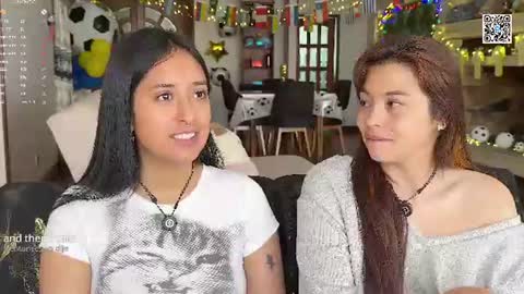 Snapshot of 2summerlove2 chatting on 26, 6, 2026 Dalilah and Tarah online show from 26, 6, 2026