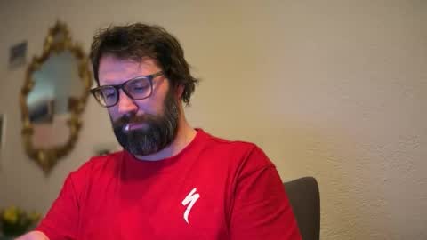 Snapshot of 3hle chatting on 4, 12, 2025 Dani online show from 4, 12, 2025