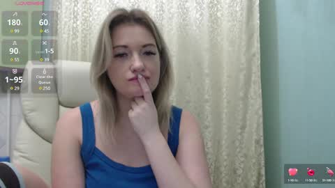 3sweetcandy3 online show from 16, 1, 2025