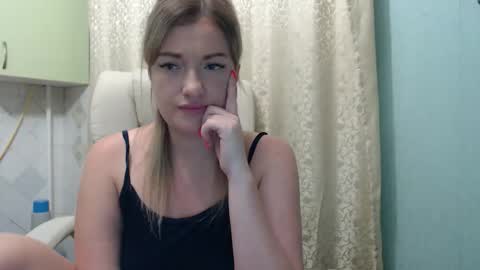 3sweetcandy3 online show from 15, 9, 2025
