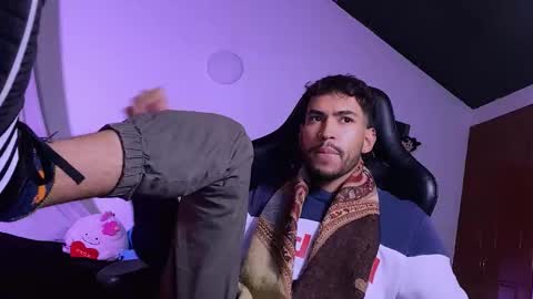 Snapshot of 3v1l_ chatting on 25, 2, 2026 E V I L online show from 25, 2, 2026