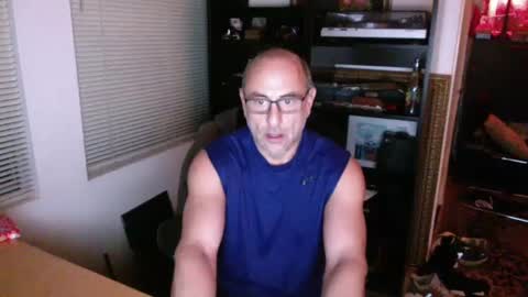 daddy vegas  for single women and couples here online show from 30, 12, 2024