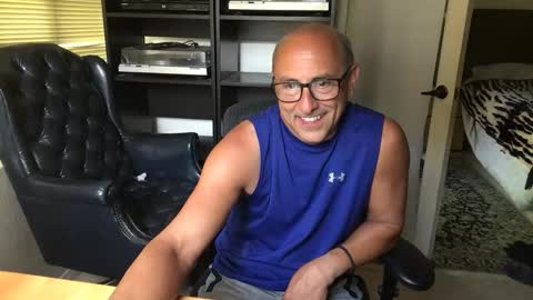 daddy vegas  for single women and couples here online show from 10, 6, 2026