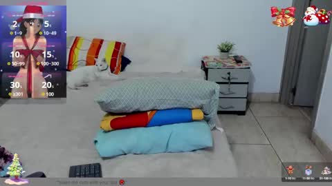 Snapshot of 69_shades chatting on 23, 12, 2024 lucero online show from 23, 12, 2024