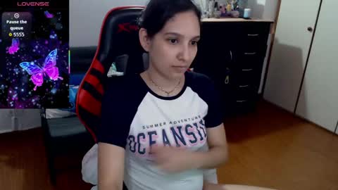 Snapshot of 69_shades chatting on 27, 4, 2026 lucero online show from 27, 4, 2026