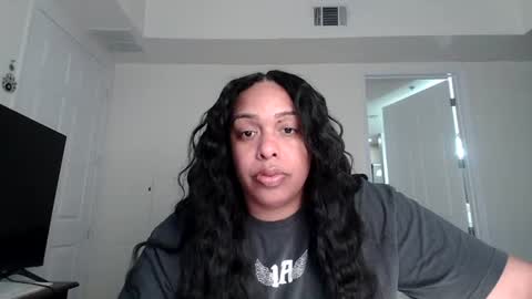 Snapshot of 6ft3bbwoneofakind chatting on 1, 8, 2026 Jazzy Girl online show from 1, 8, 2026