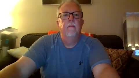 Snapshot of 72funguy71 chatting on 10, 6, 2026 72funguy71 online show from 10, 6, 2026