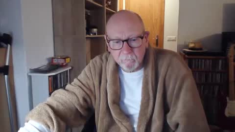  Papi  online show from 5, 2, 2025