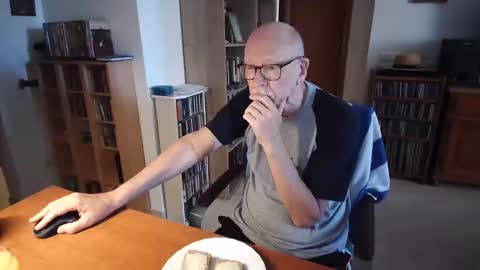  Papi  online show from 19, 4, 2026