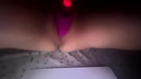 That girl online show from 2, 4, 2026