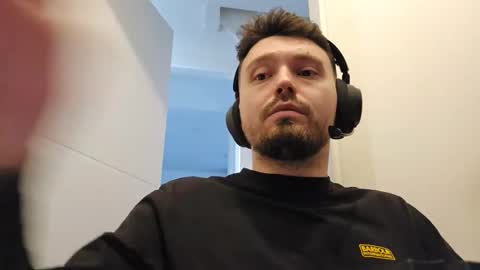 8inchdude93 online show from 8, 5, 2026
