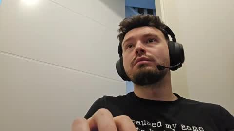 8inchdude93 online show from 17, 5, 2026