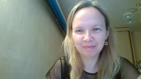 Snapshot of 8kris chatting on 18, 11, 2025 8kris online show from 18, 11, 2025