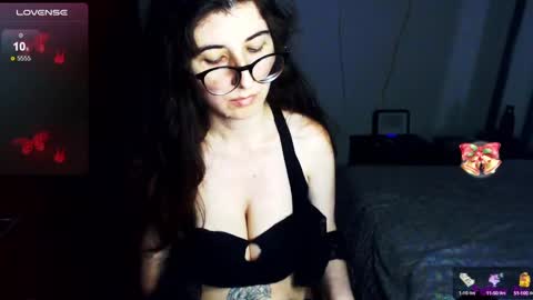 Snapshot of _a_r_y_ chatting on 15, 12, 2024 ARY online show from 15, 12, 2024