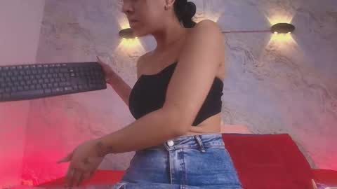  abby rouss online show from 25, 10, 2025