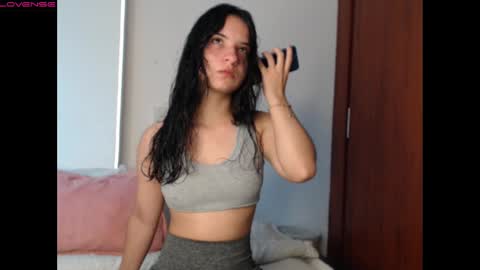 _abrill_20 online show from 18, 9, 2025