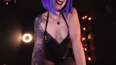 Snapshot of _alice_d chatting on 19, 5, 2026 Miss Alice My internet sucks these days see you soon online show from 19, 5, 2026