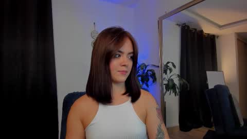 Snapshot of _alicelewis chatting on 11, 9, 2025 Alice online show from 11, 9, 2025