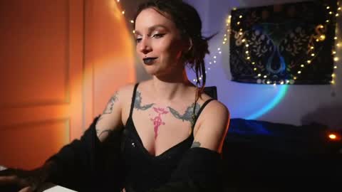 Snapshot of _alicemorrison_ chatting on 28, 5, 2026 Alice Morrison Mistress Datura online show from 28, 5, 2026