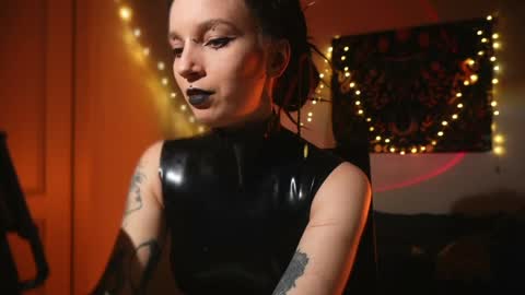Snapshot of _alicemorrison_ chatting on 8, 6, 2026 Alice Morrison Mistress Datura online show from 8, 6, 2026