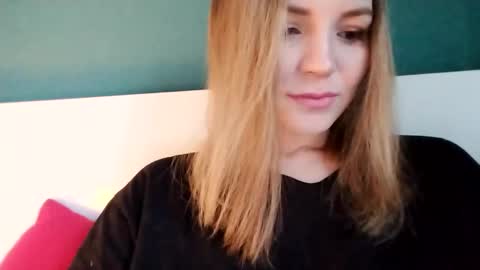 Snapshot of _alinasnow chatting on 12, 12, 2024 Alina Snow online show from 12, 12, 2024