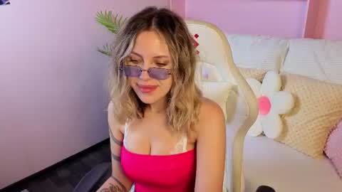 Snapshot of _amymoore chatting on 24, 6, 2026 _amymoore online show from 24, 6, 2026
