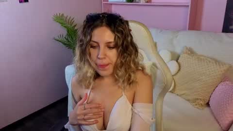 Snapshot of _amymoore chatting on 25, 6, 2026 _amymoore online show from 25, 6, 2026