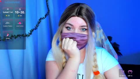 Amy NO NUDE MODEL online show from 10, 12, 2024
