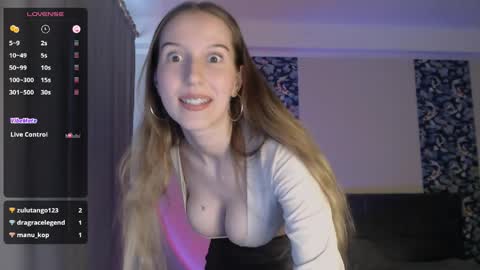 Snapshot of _annymars_ chatting on 7, 4, 2026 Anny online show from 7, 4, 2026