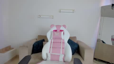    online show from 27, 11, 2025