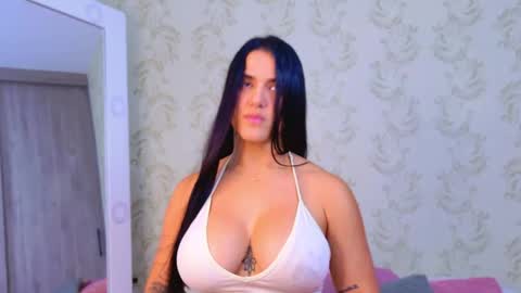 Snapshot of _ariannacruz chatting on 8, 1, 2026 Queen Cruz online show from 8, 1, 2026