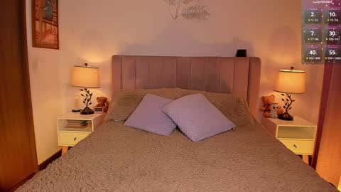 Snapshot of _arimonserrat chatting on 17, 12, 2024 Ari Insta arimonserrat12 Onlyfans arieljustice online show from 17, 12, 2024